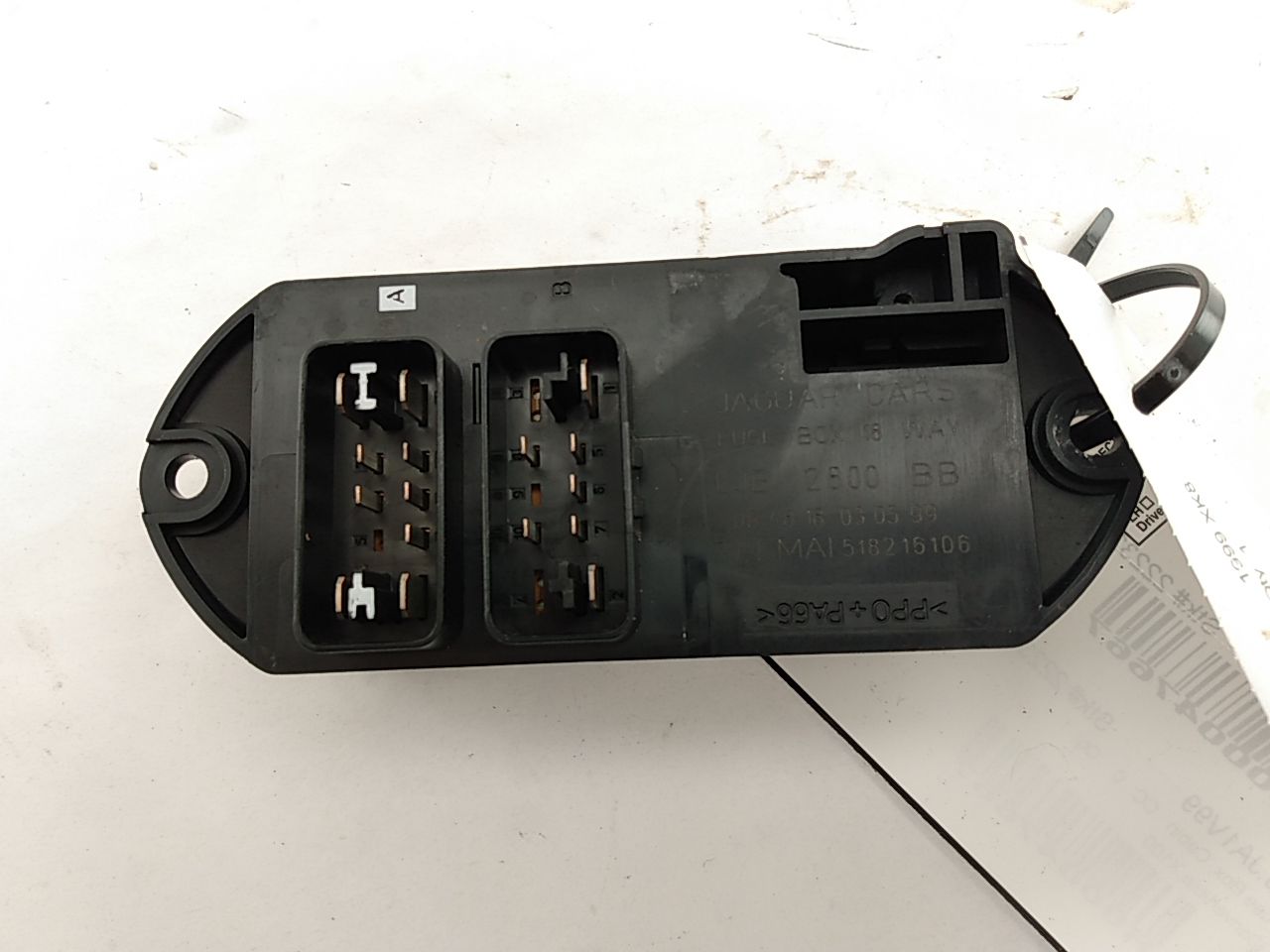 Jaguar XK8 Front Right Dash Fuse Box