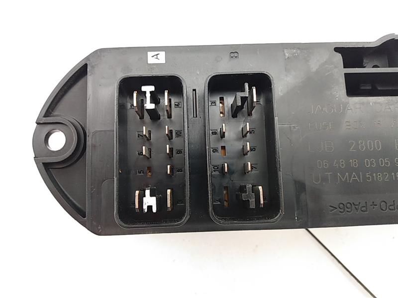 Jaguar XK8 Front Right Dash Fuse Box