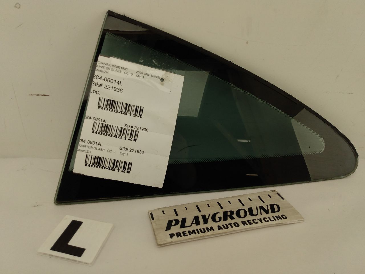 Chrysler Crossfire Rear Left Quarter Glass