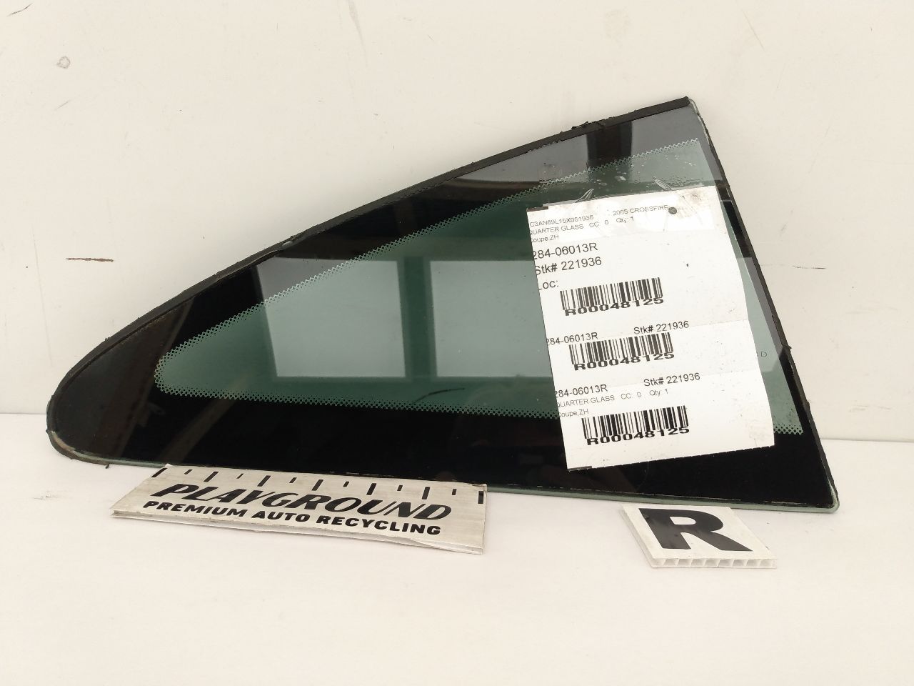 Chrysler Crossfire Rear Right Quarter Glass