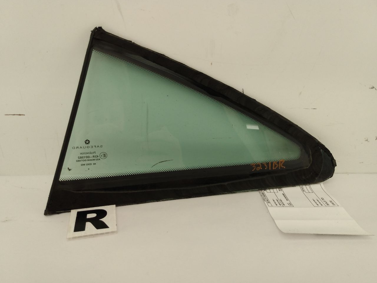 Chrysler Crossfire Rear Right Quarter Glass - 0
