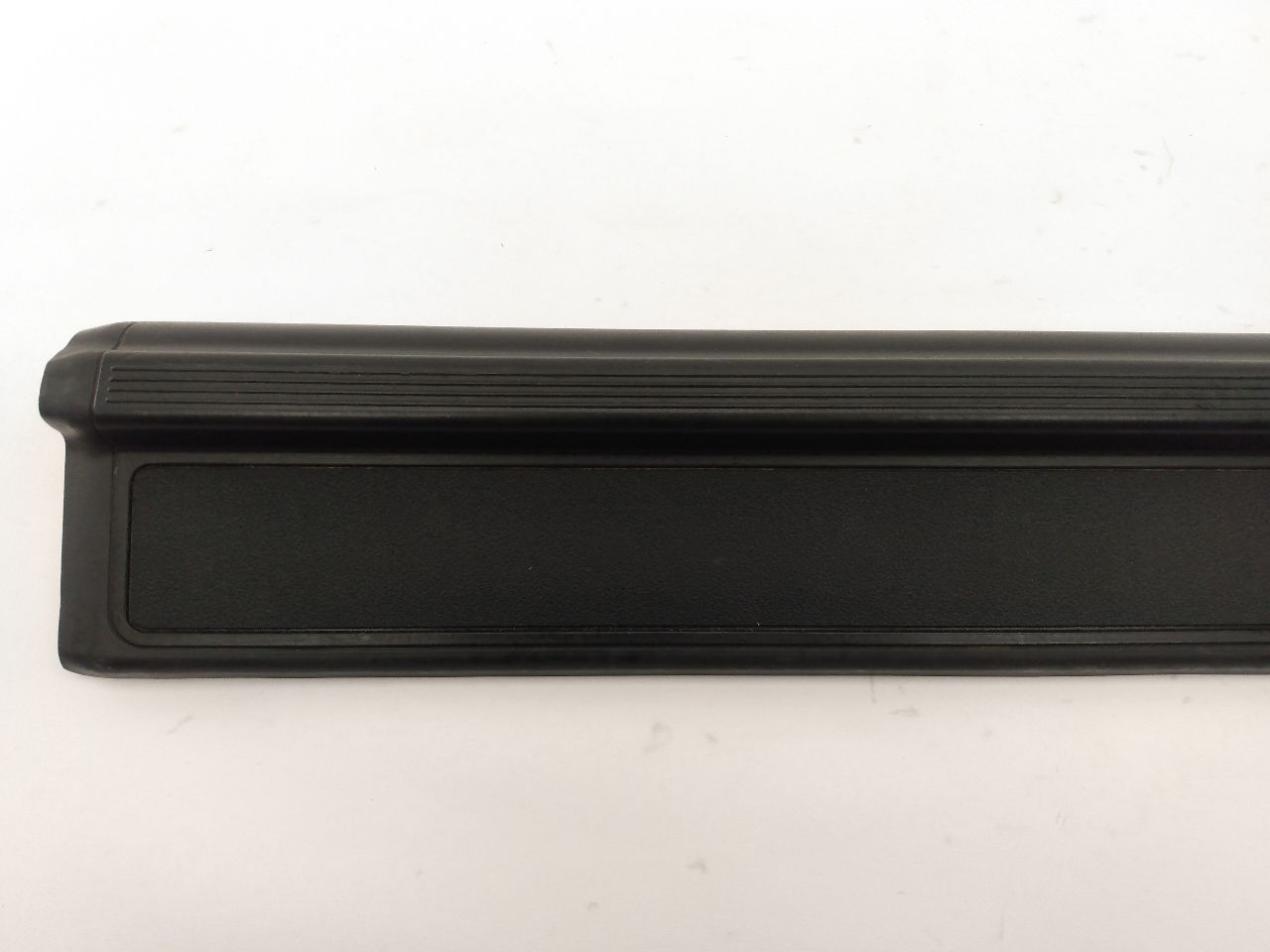 Chrysler Crossfire Front Left Scuff Plate