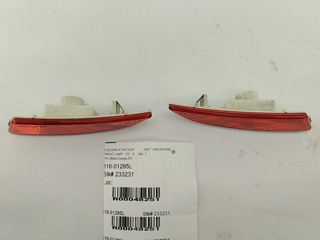 Chrysler Crossfire Pair Of Rear Side Markers