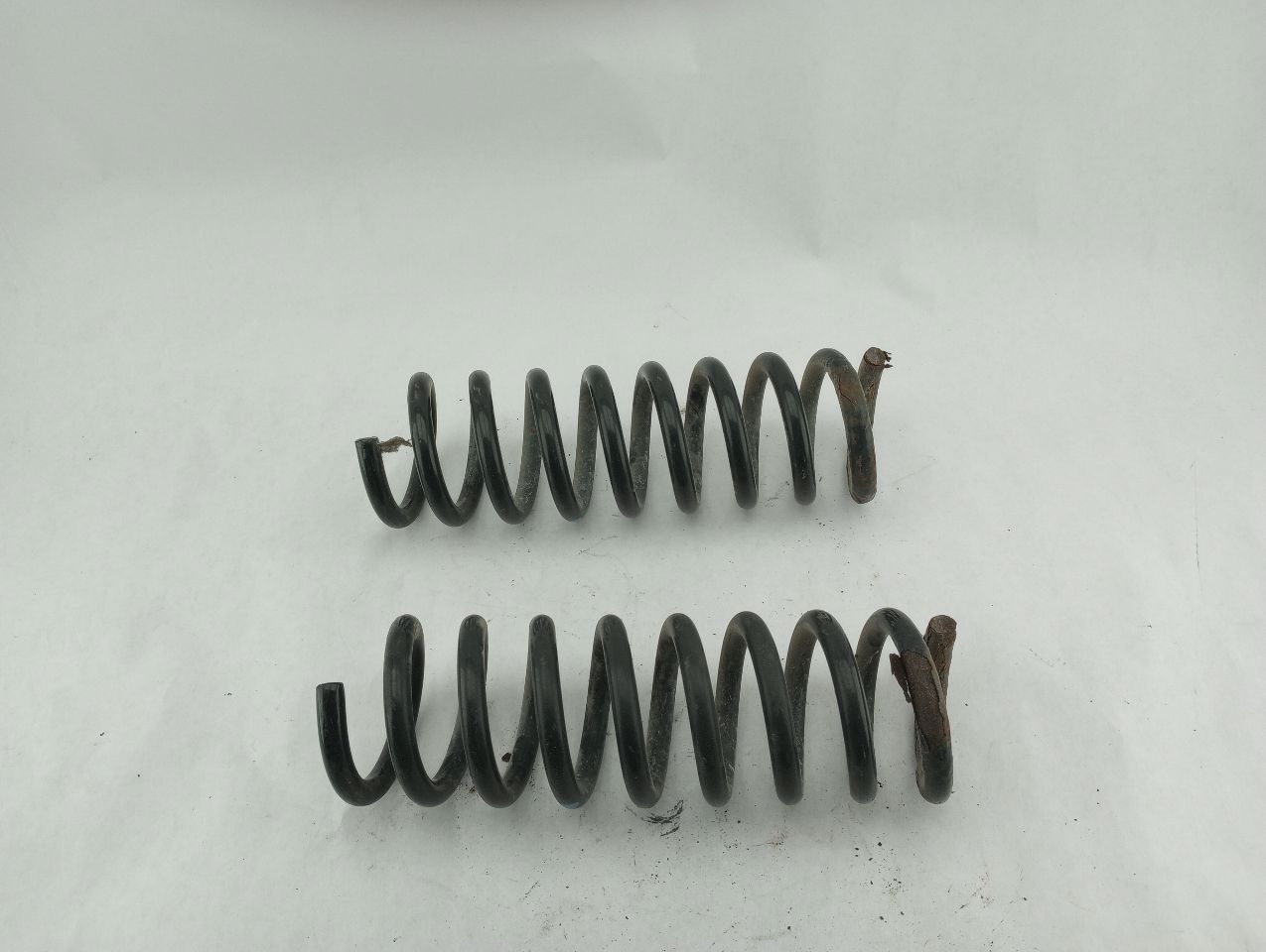 Chrysler Crossfire Rear Coil Spring Set