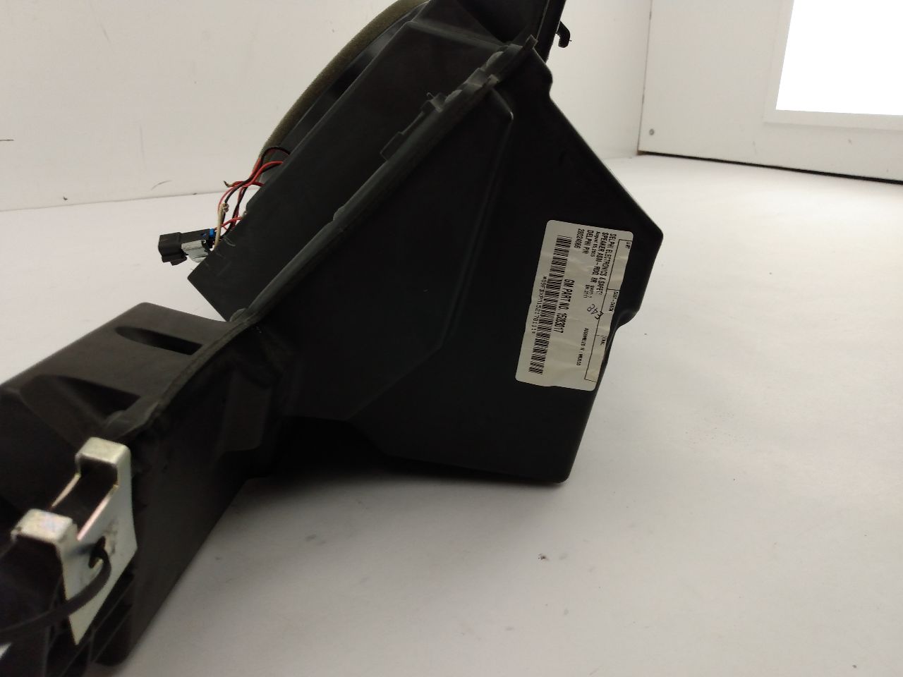 Hummer H3 Rear Left Subwoofer