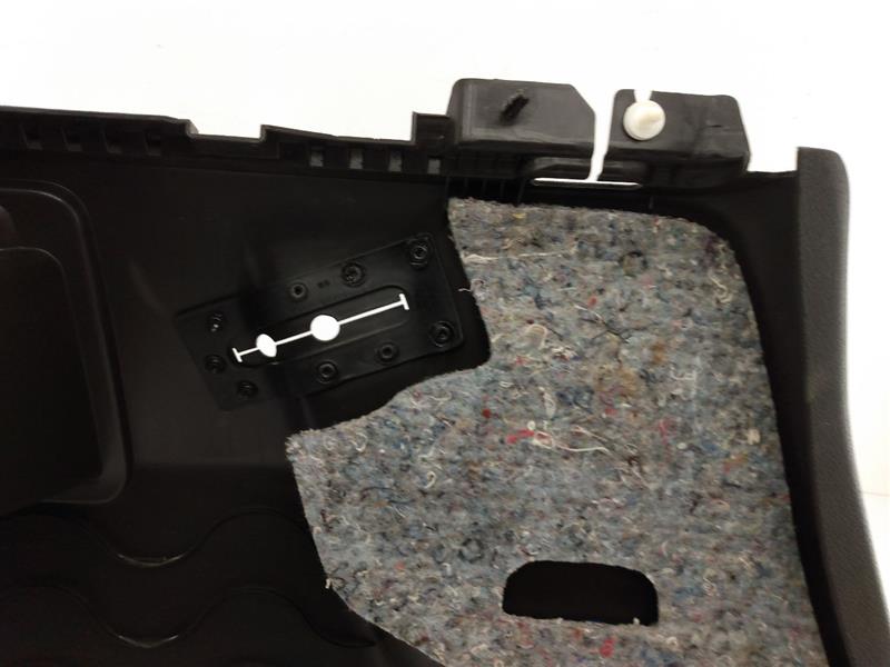 Hummer H3 Rear Right Lower Quarter Panel Trim