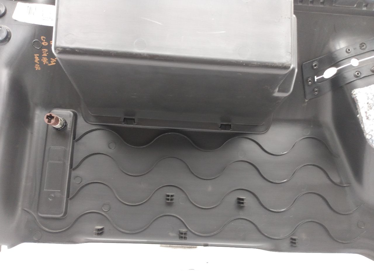 Hummer H3 Rear Right Lower Quarter Panel Trim