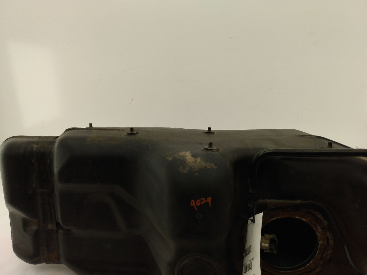 Hummer H3 Fuel Tank