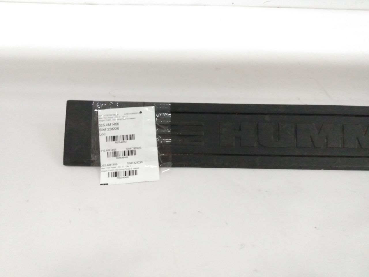 Hummer H3 Rear Tailgate Trim Panel 
1580279709341871 - 0