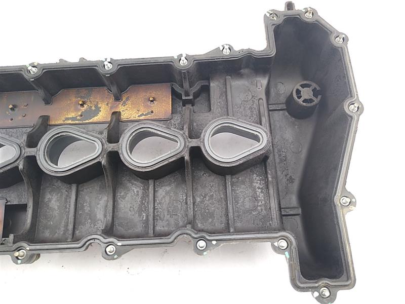 Hummer H3 Valve Cover With Hardware And Baffles