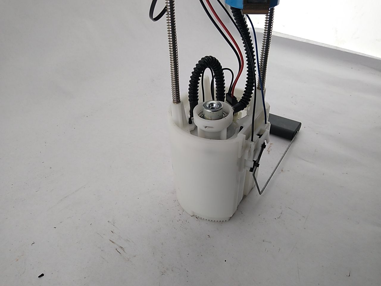 Hummer H3 Fuel Pump And Sending Unit