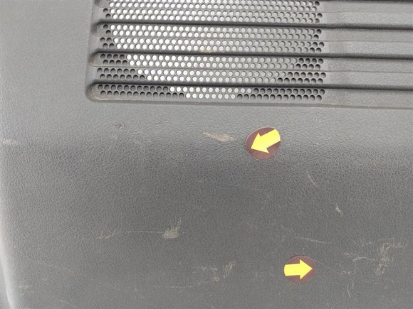 Hummer H3 Left Lower Quarter Trim Panel
15795311
Scuffs and scratches present