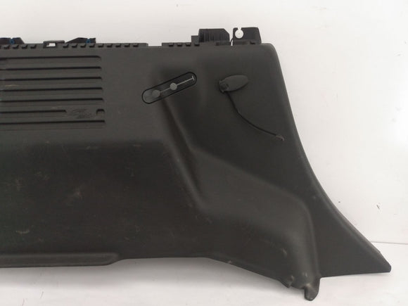 Hummer H3 Left Lower Quarter Trim Panel
15795311
Scuffs and scratches present