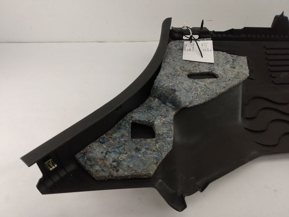 Hummer H3 Left Lower Quarter Trim Panel
15795311
Scuffs and scratches present