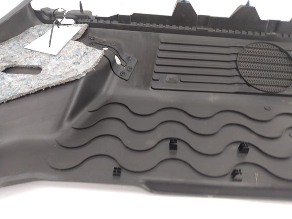 Hummer H3 Left Lower Quarter Trim Panel
15795311
Scuffs and scratches present