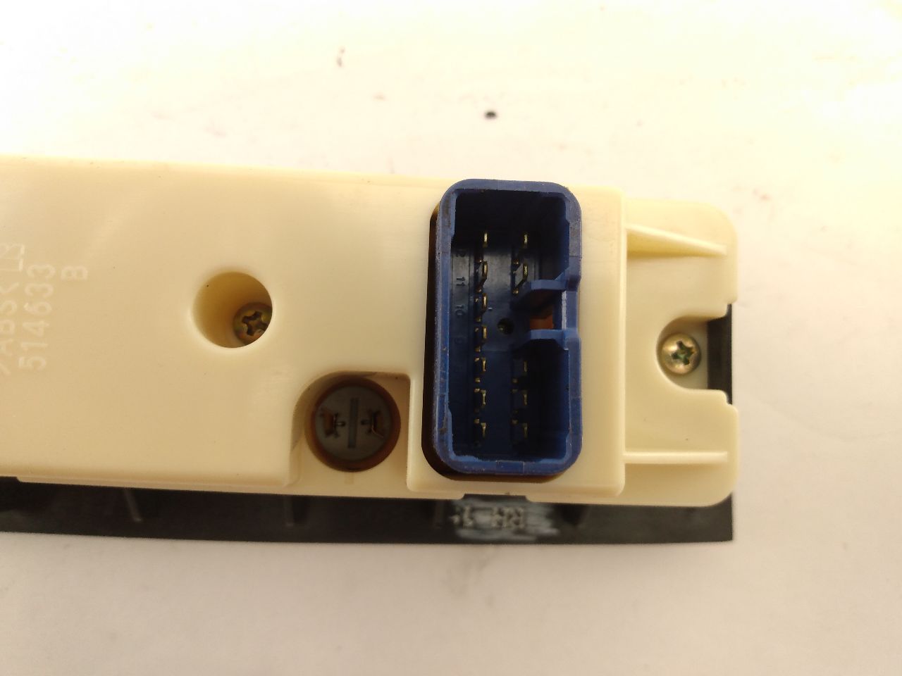 Hummer H3 Front Right Window Switch