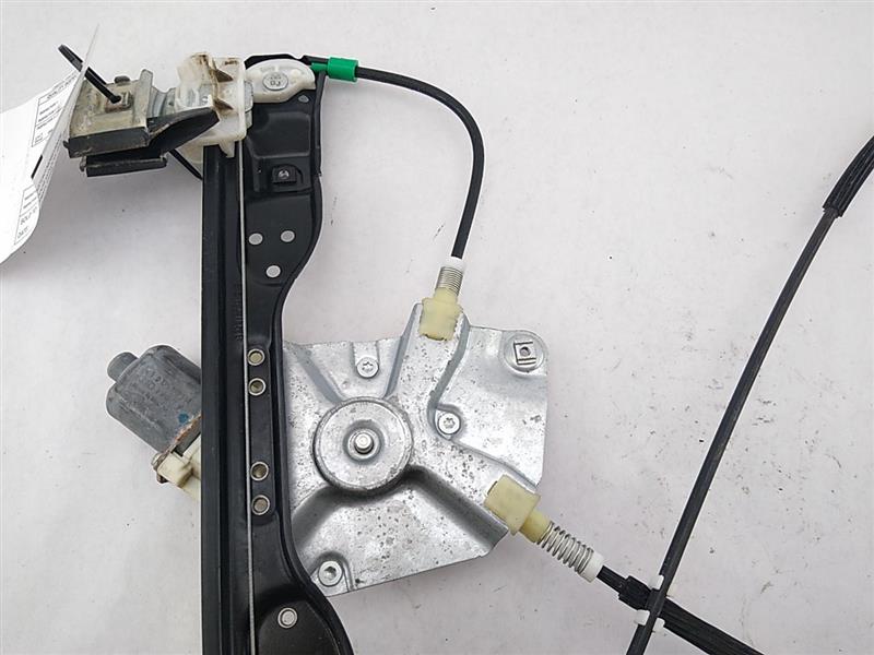 Hummer H3 Front Right Window Regulator