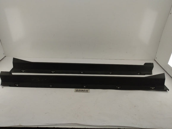 Hummer H3 Pair Of Rocker Panel Mouldings