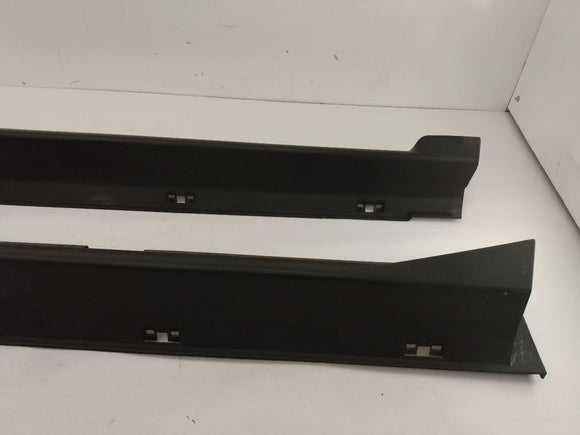 Hummer H3 Pair Of Rocker Panel Mouldings
