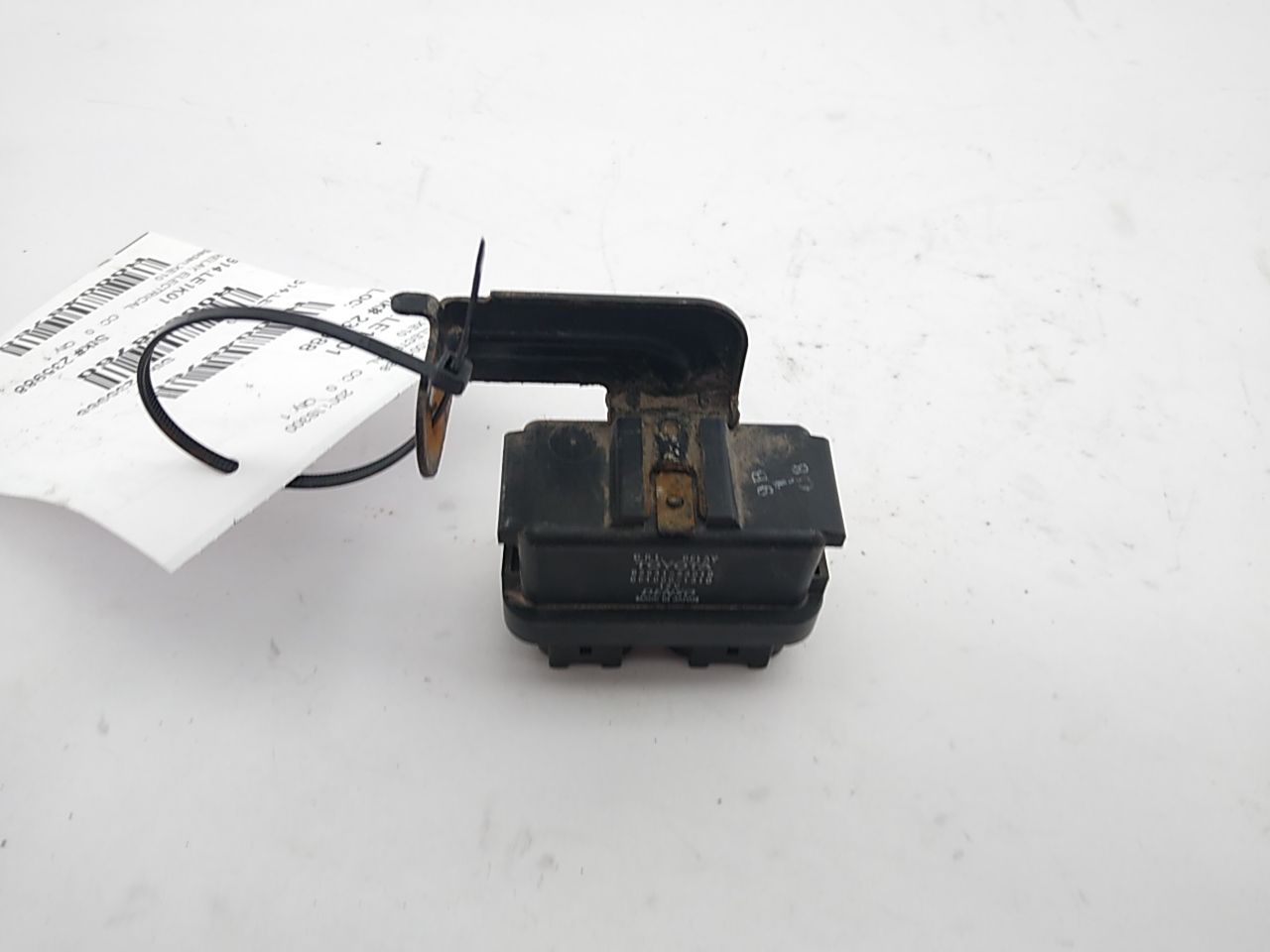 Lexus IS300 Running Voltage Control Relay