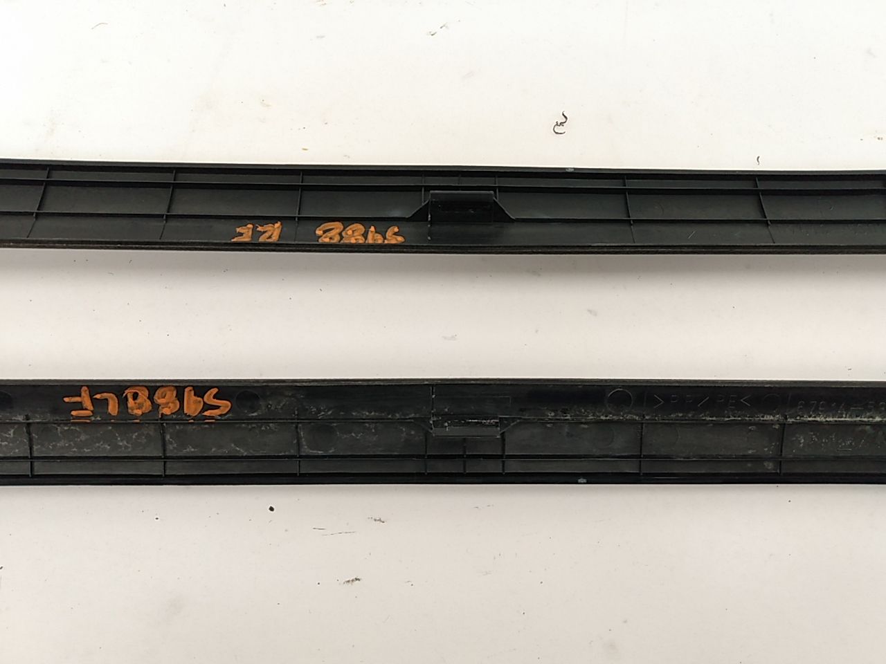 Lexus IS300 Pair Of Door Sill Panels