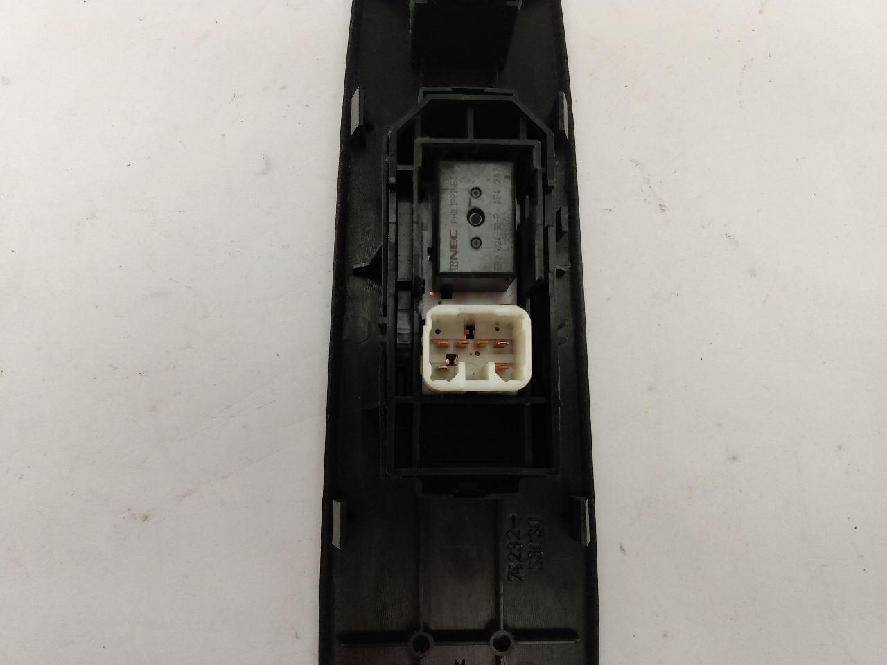Lexus IS300 Front Right Door And Window Control Panel