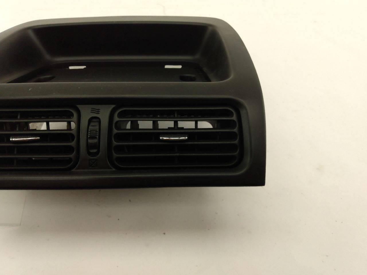 Lexus IS300 Front Center AC Vents Trim