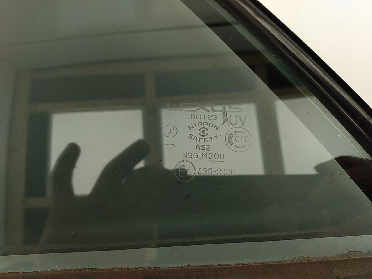 Lexus IS300 Rear Left Quarter Glass