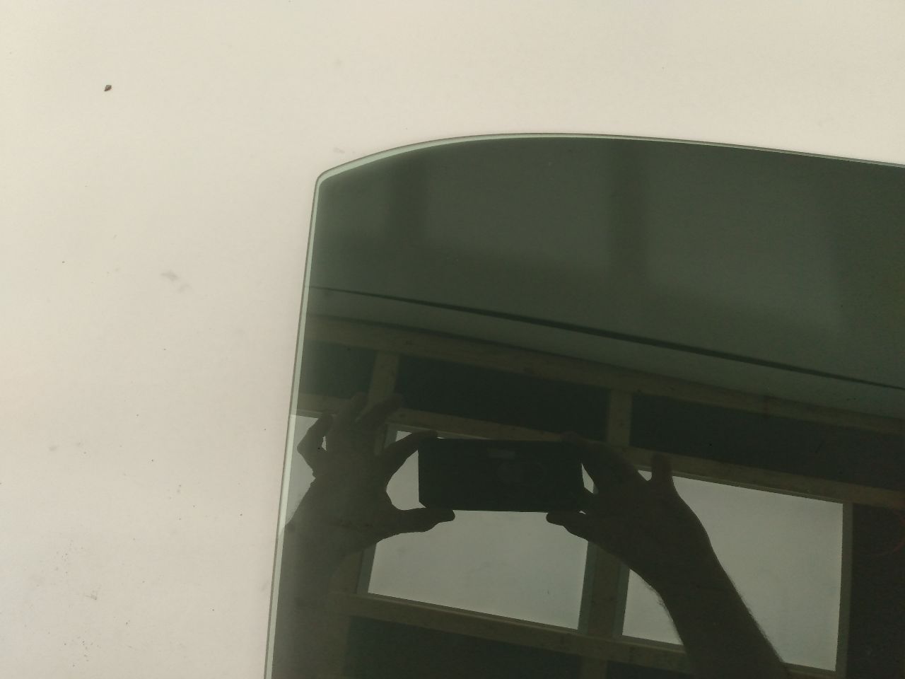 Lexus IS300 Rear Right Window Glass - 0