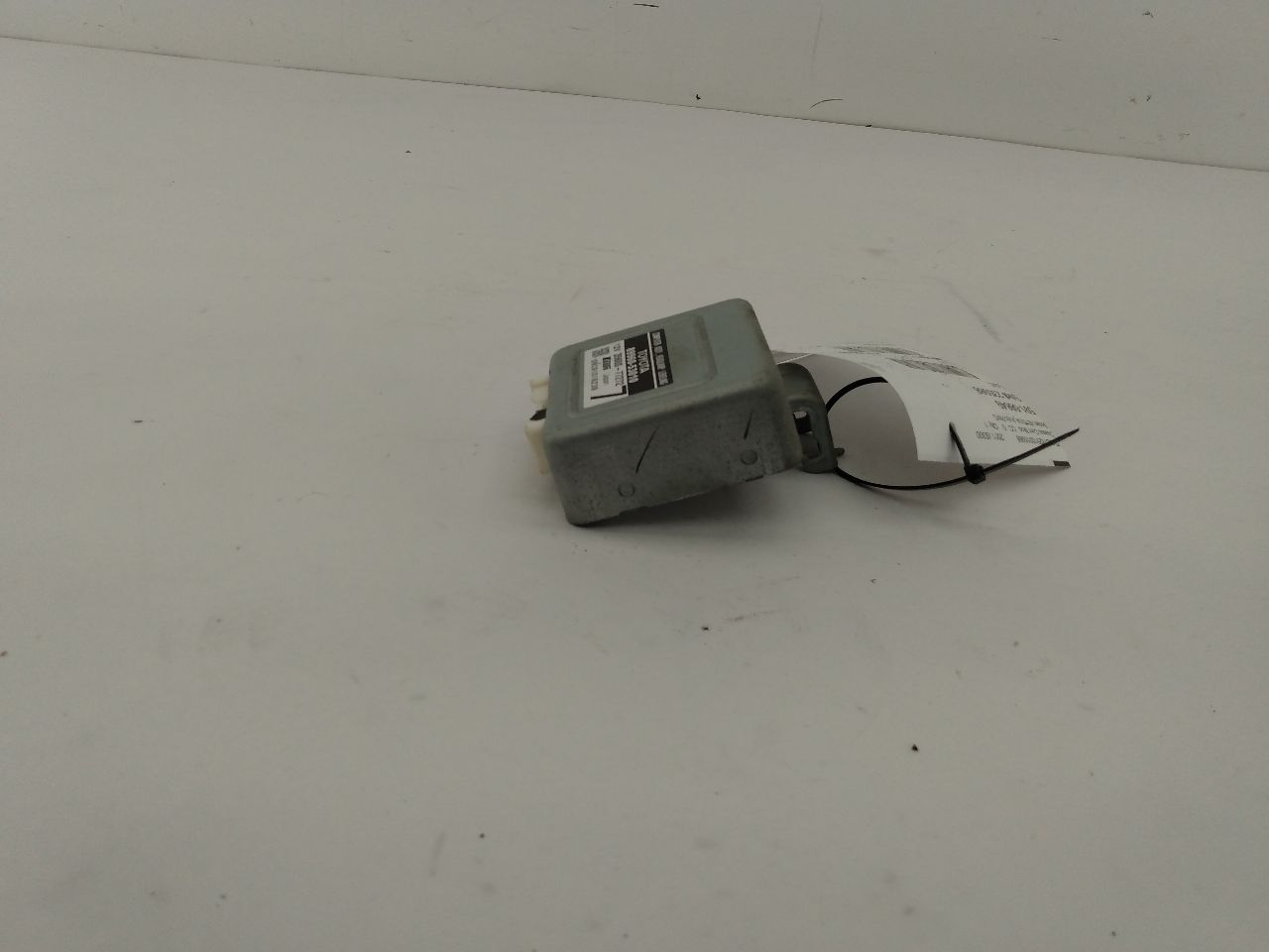 Lexus IS300 Headlight Leveling Computer Assembly - 0
