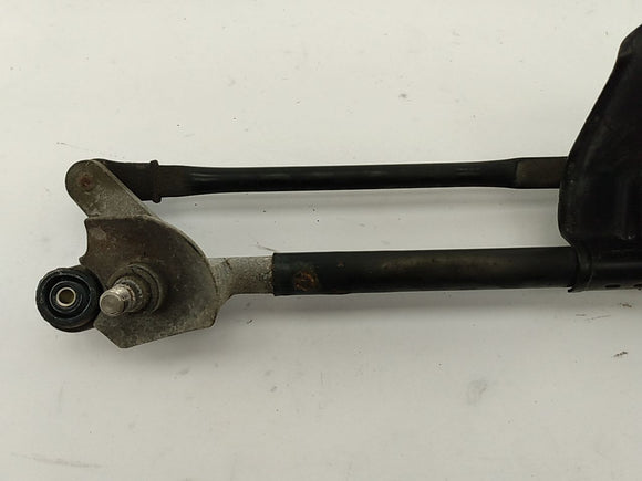 Lexus IS300 Front Windshield Wiper Motor