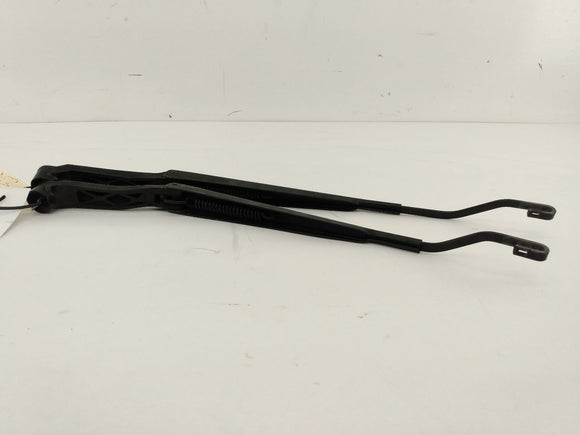 Lexus IS300 Pair Of Front Wiper Arms
