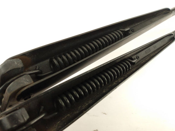 Lexus IS300 Pair Of Front Wiper Arms