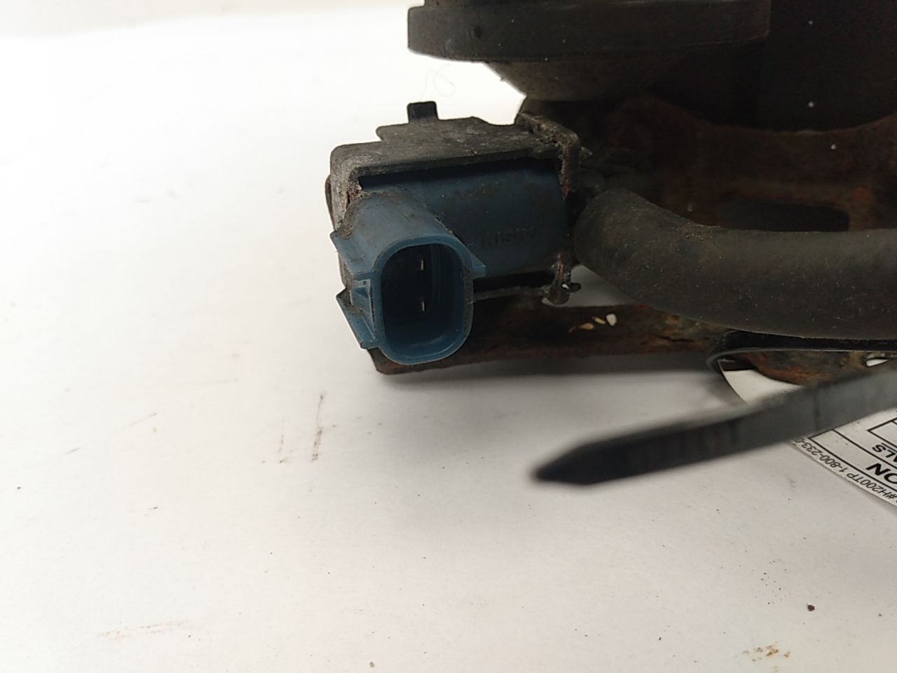 Lexus IS300 Fuel Vapor Cannister