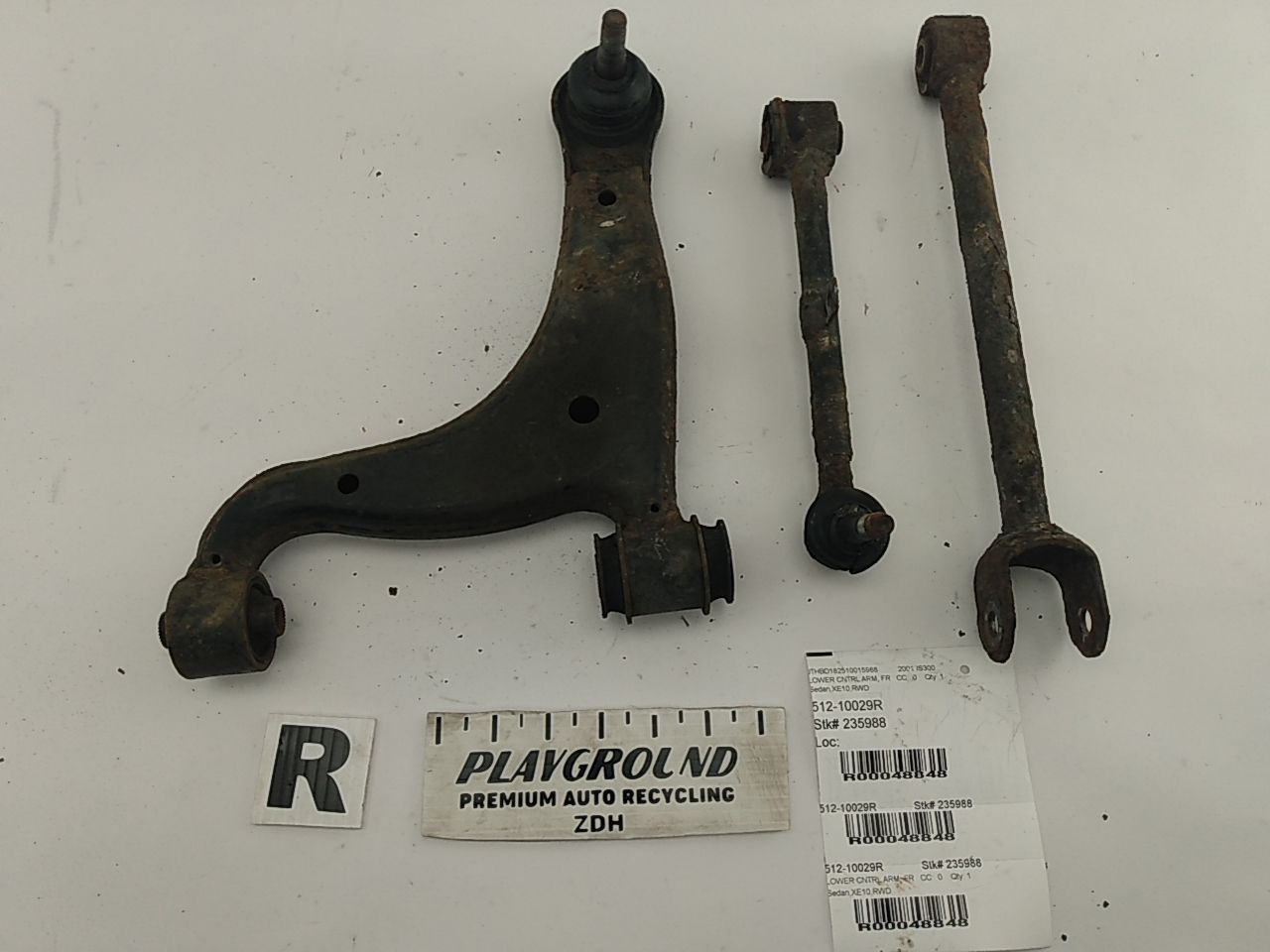 Lexus IS300 Rear Right Control Arm Set