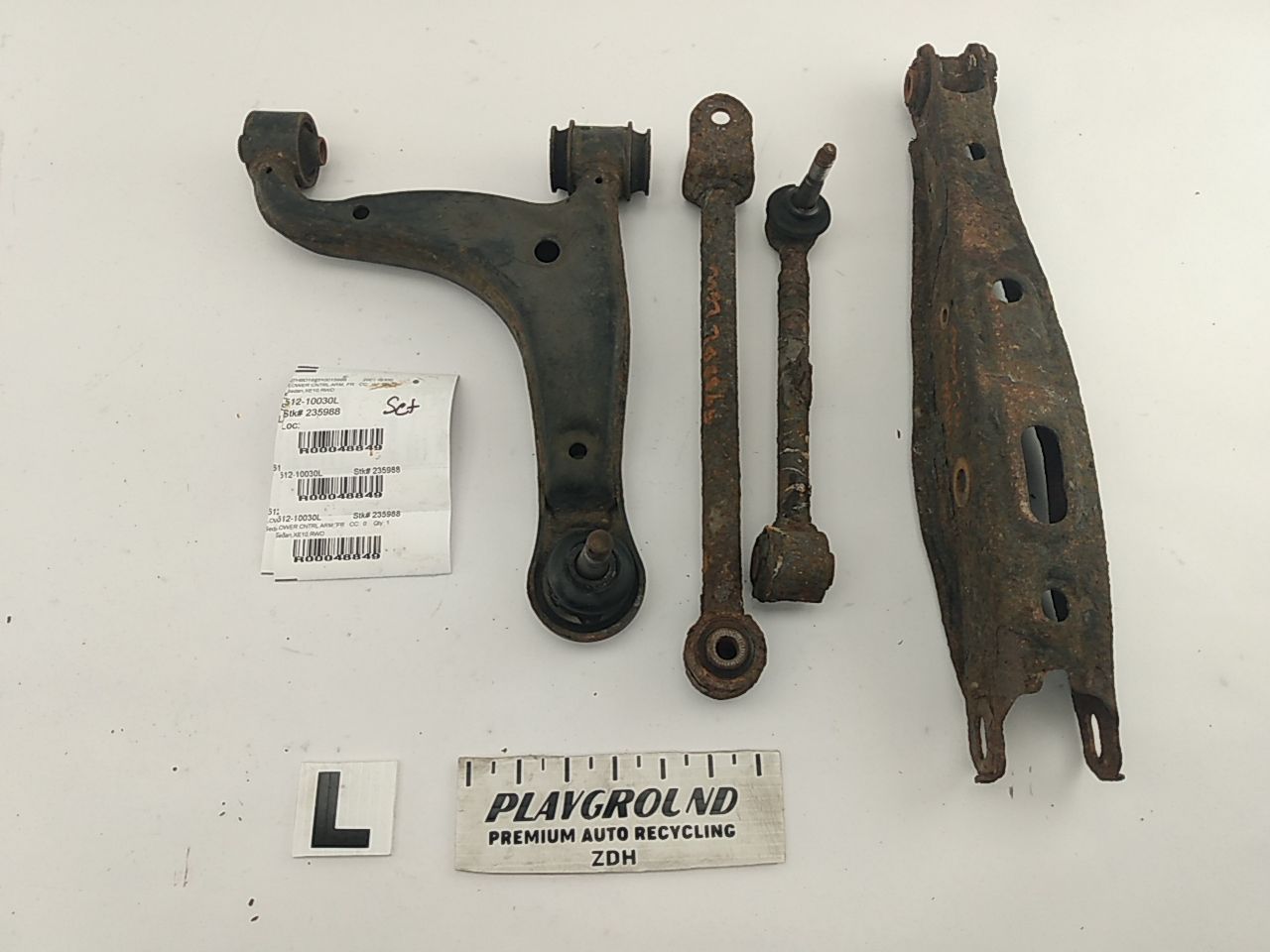 Lexus IS300 Rear Left Control Arm Set