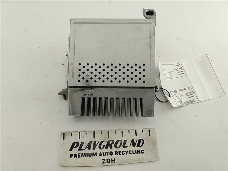 Lexus IS300 Amplifier