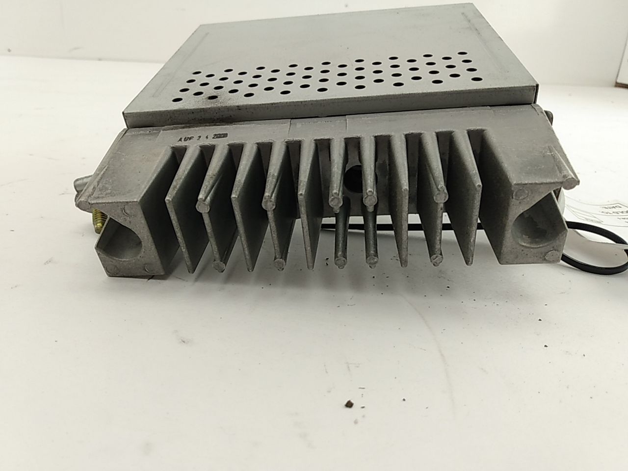 Lexus IS300 Amplifier