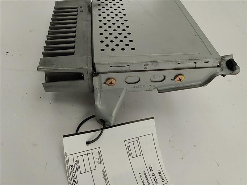 Lexus IS300 Amplifier