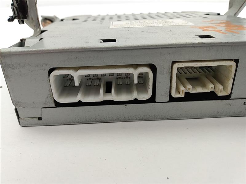 Lexus IS300 Amplifier
