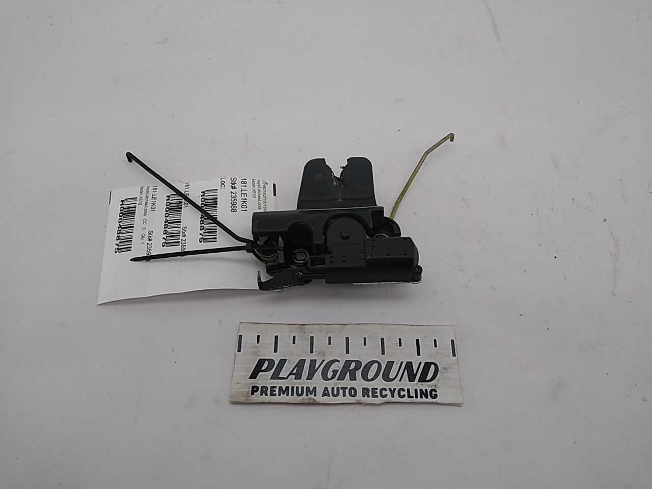 Lexus IS300 Rear Trunk Latch