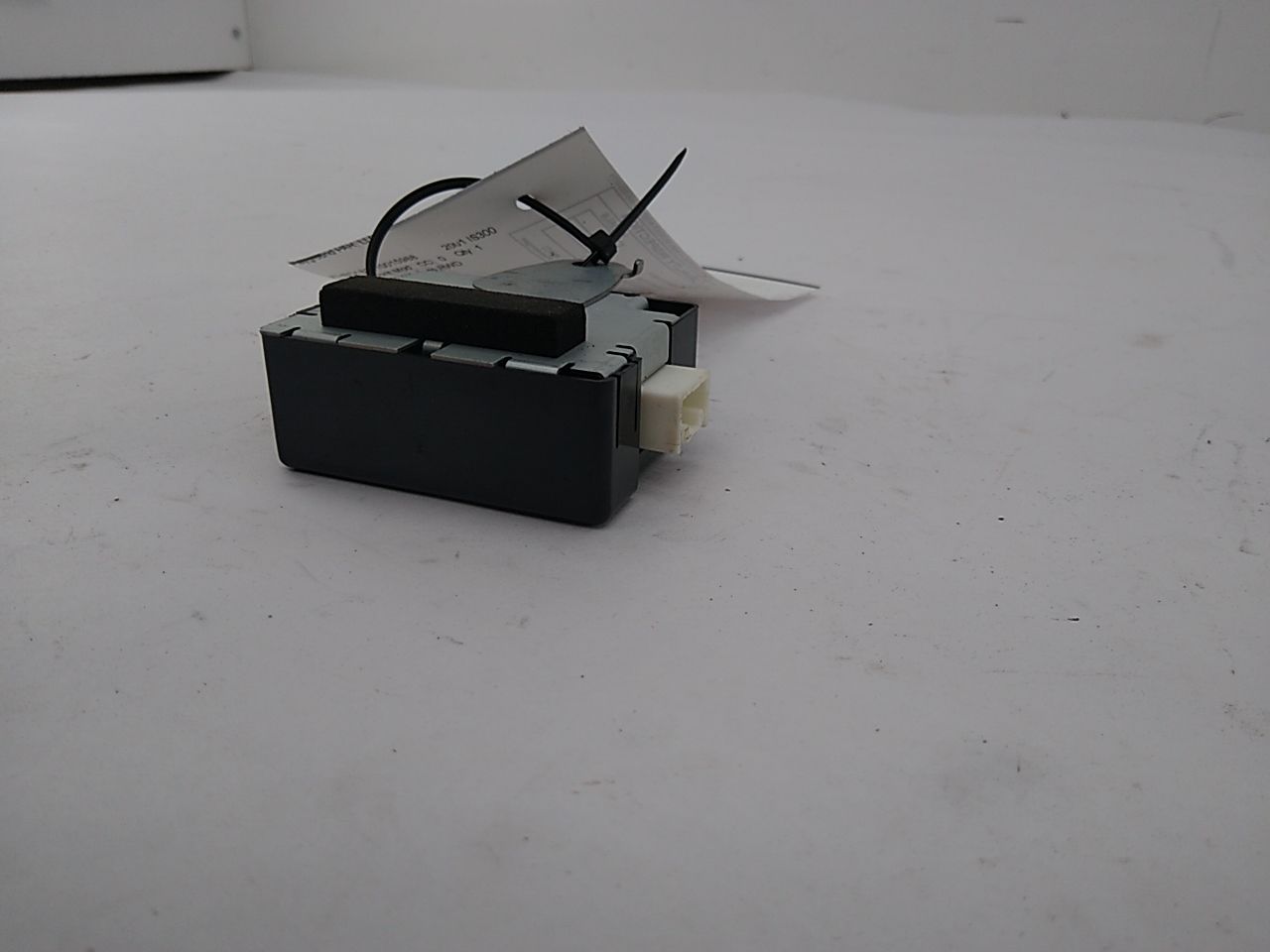 Lexus IS300 Door Control Receiver Module