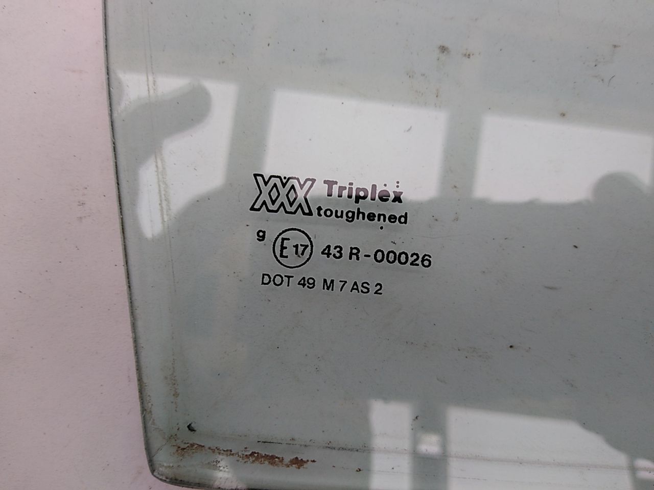 Land Rover Range Rover Rear Left Door Glass