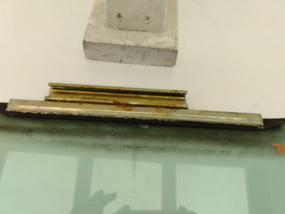 Land Rover Range Rover Rear Right Door Window Glass