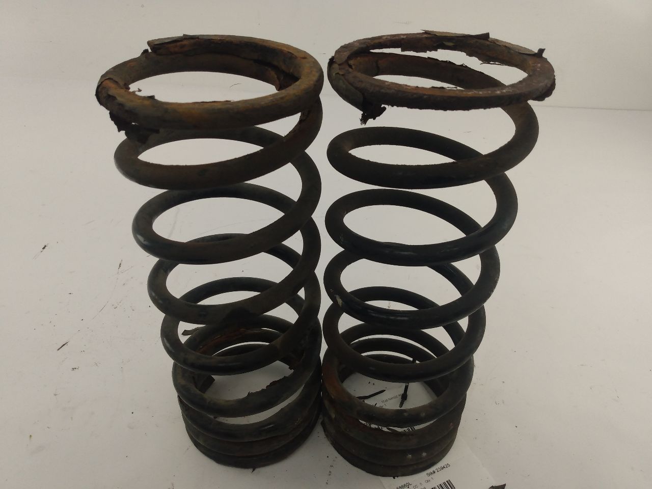 Land Rover Range Rover Pair Of Front Suspension Springs