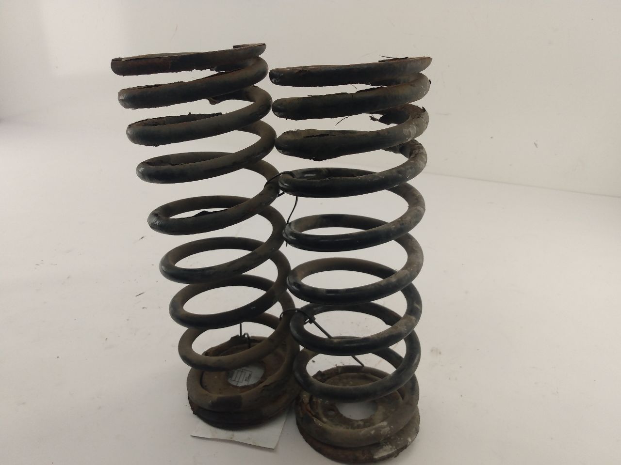 Land Rover Range Rover Pair Of Rear Suspension Springs