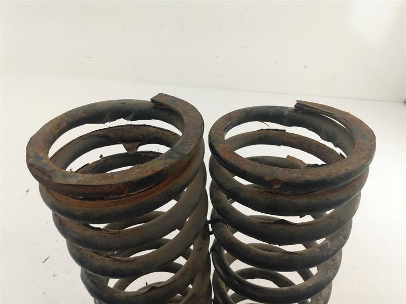 Land Rover Range Rover Pair Of Rear Suspension Springs