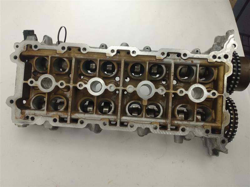 Porsche Cayenne Left Bank Cylinder Tray *As-Is* Timing chain retainer by cam gear is broken