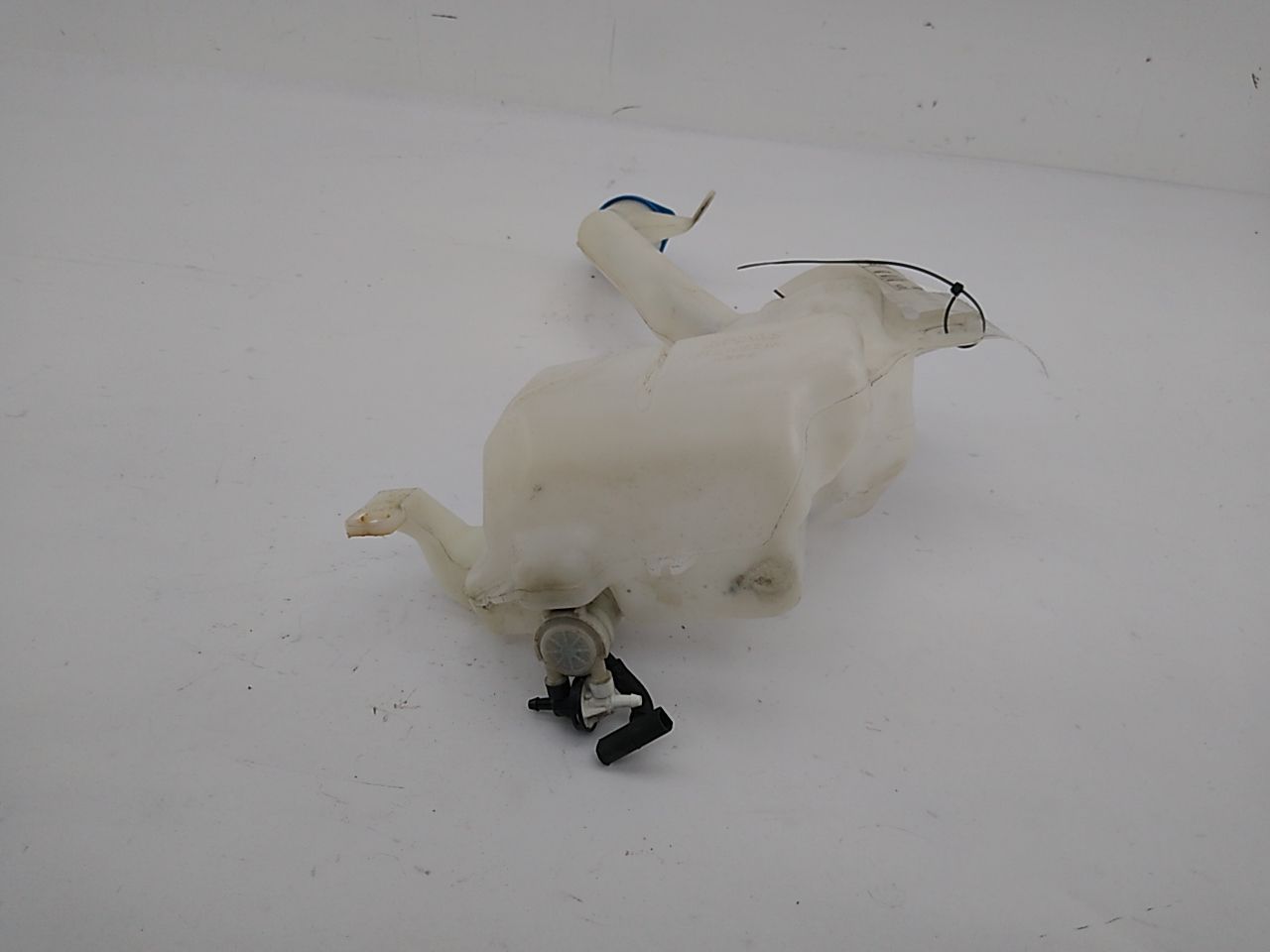 Honda CR-Z Windshield Washer Reservoir