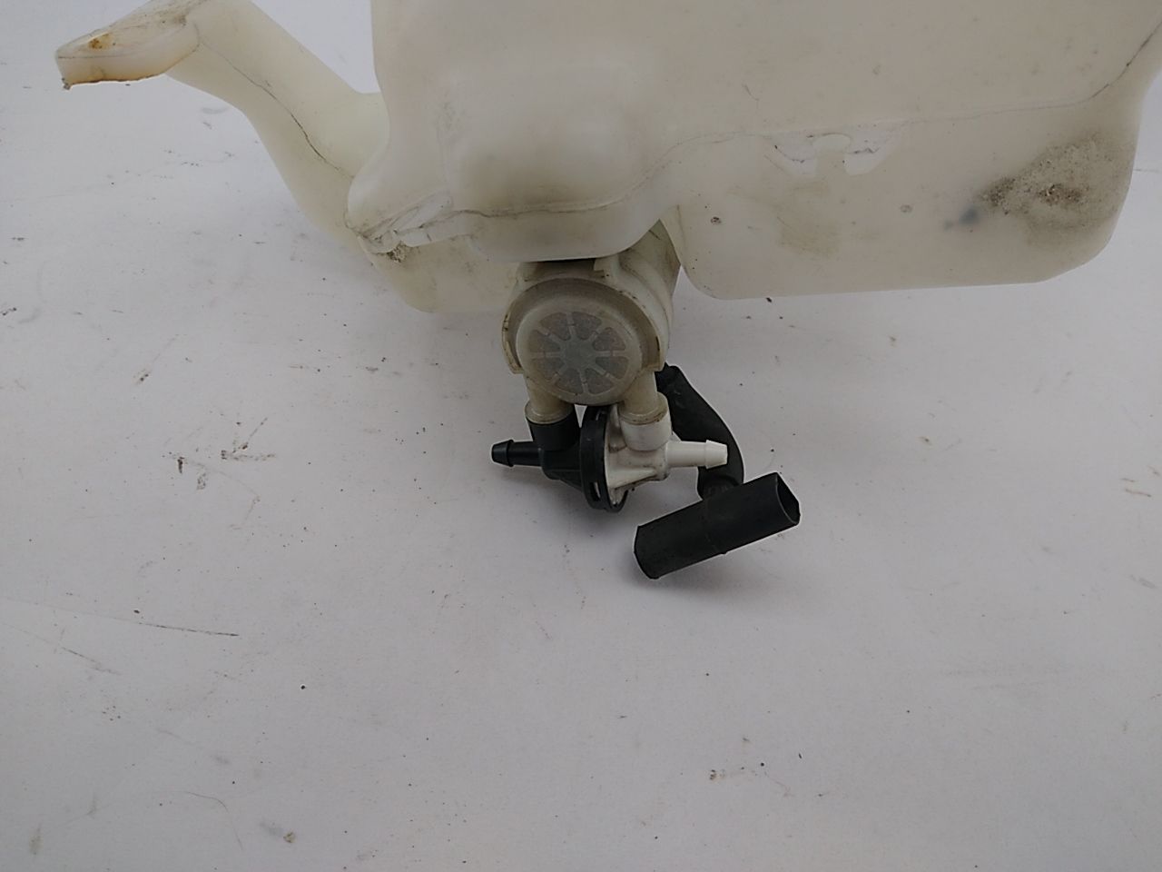 Honda CR-Z Windshield Washer Reservoir